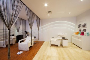 glam saloon kochi