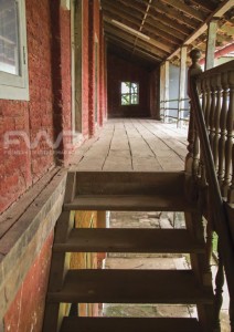 peper-house-fwd-life-main-stair