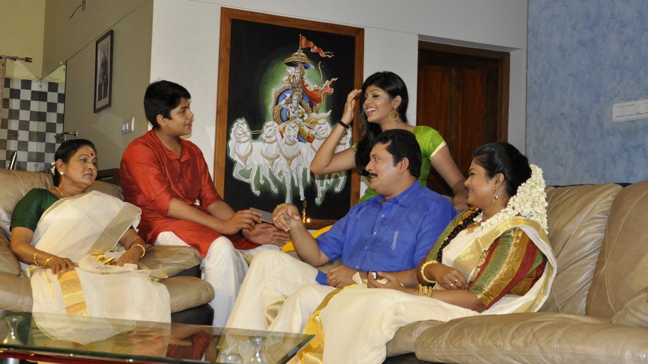 Фестиваль Онам. Члены каждой семьи воссоединяются, когда начинают закрываться все учреждения в штате Керала